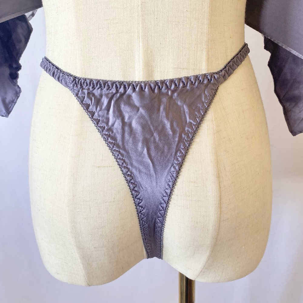 VICTORIA'S SECRET 2000 SILK PEIGNOIR SET IN SMOKY LAVENDER - Picture 7 of 8